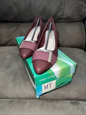 Easy Street Women's 6.5 Pointed Toe Heels in Burgundy